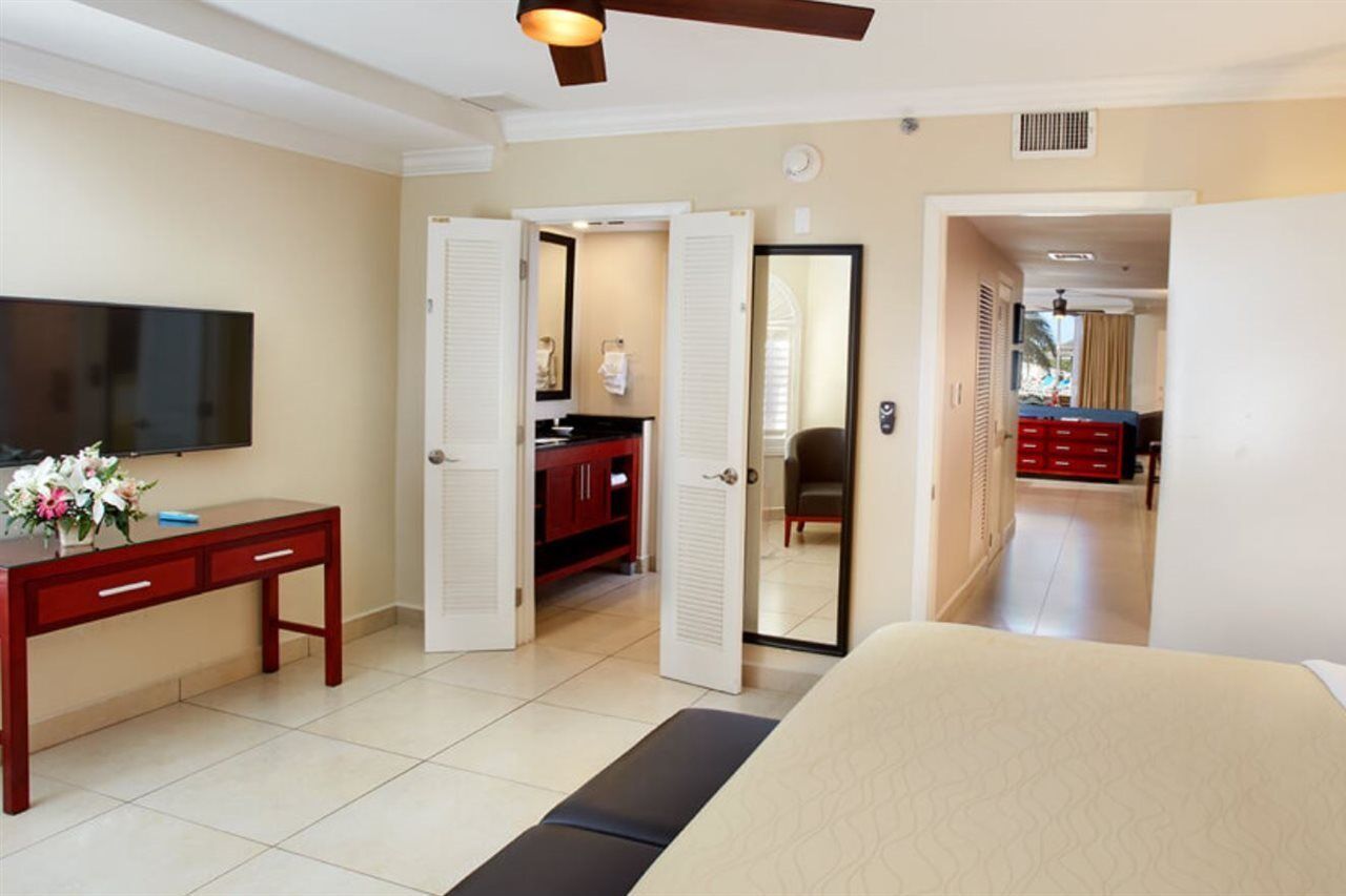 ดิวี วิลเลจ กอล์ฟ แอนด์ บีช รีสอร์ต Hotel Palm Beach ภายนอก รูปภาพ